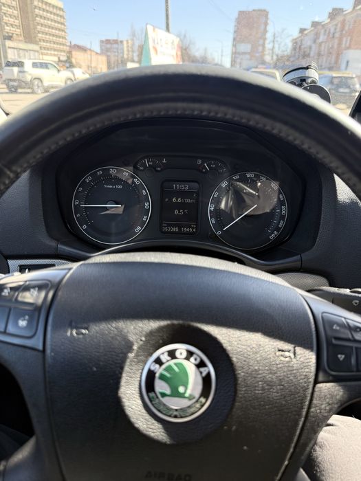 Skoda Octavia A5 1.9 tdi мкпп