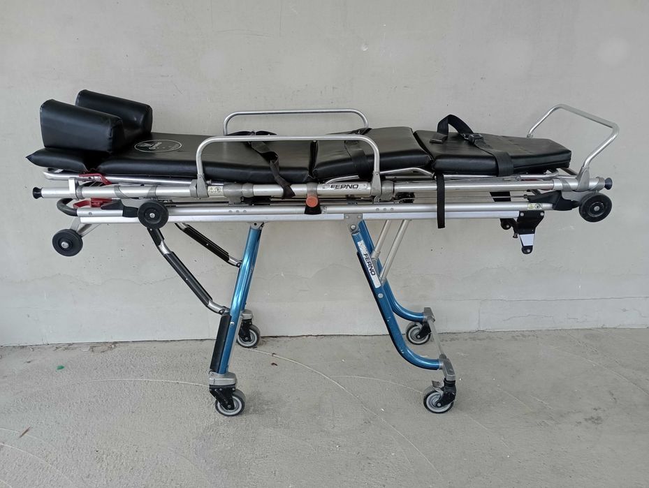 Nosze wielopoziomowe Ferno EFX do samochodu Ambulans Sanitarny Karetka