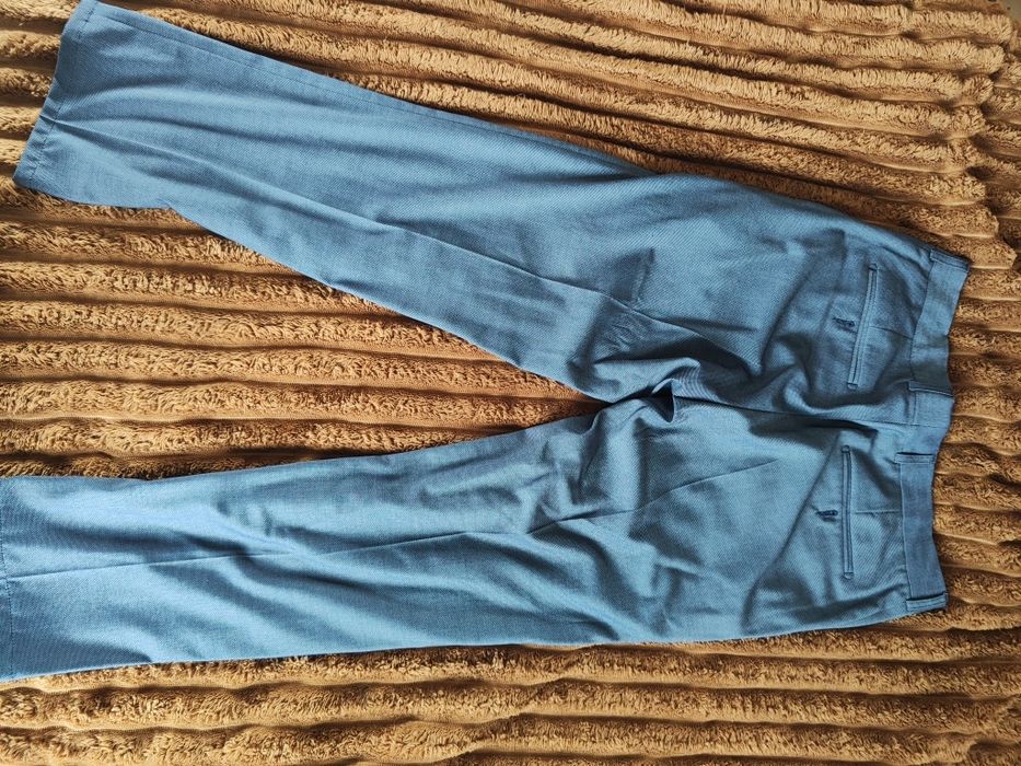 Чоловічий костюм трійка