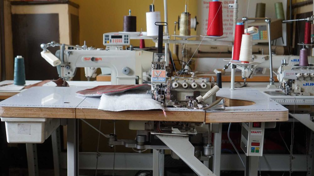 Overlock Brother do szycia pianki, tapicerka, silnik 230V
