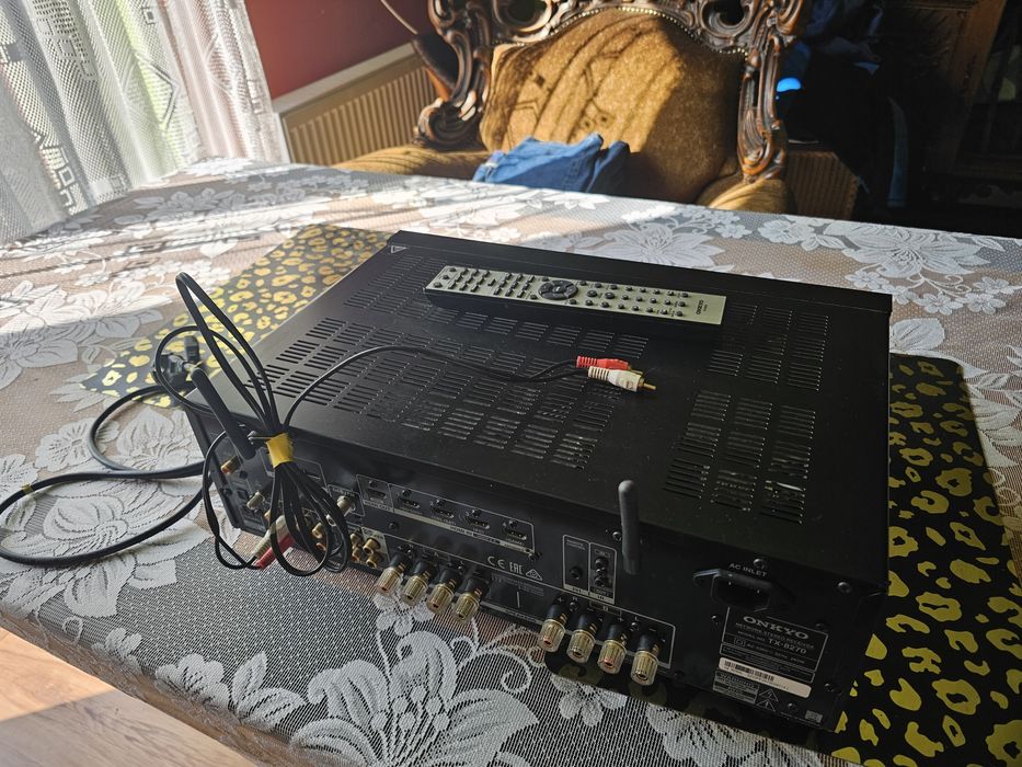 Amplituner Onkyo tx-8270