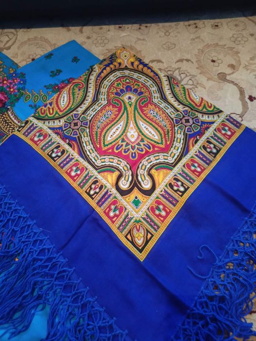 Продам велику українську хустку