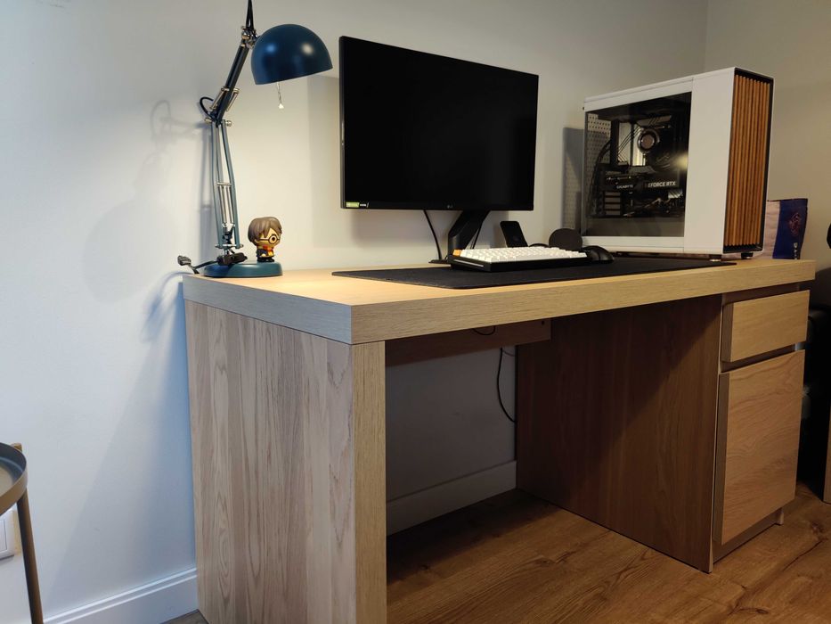Secretária MALM IKEA - efeito carvalho