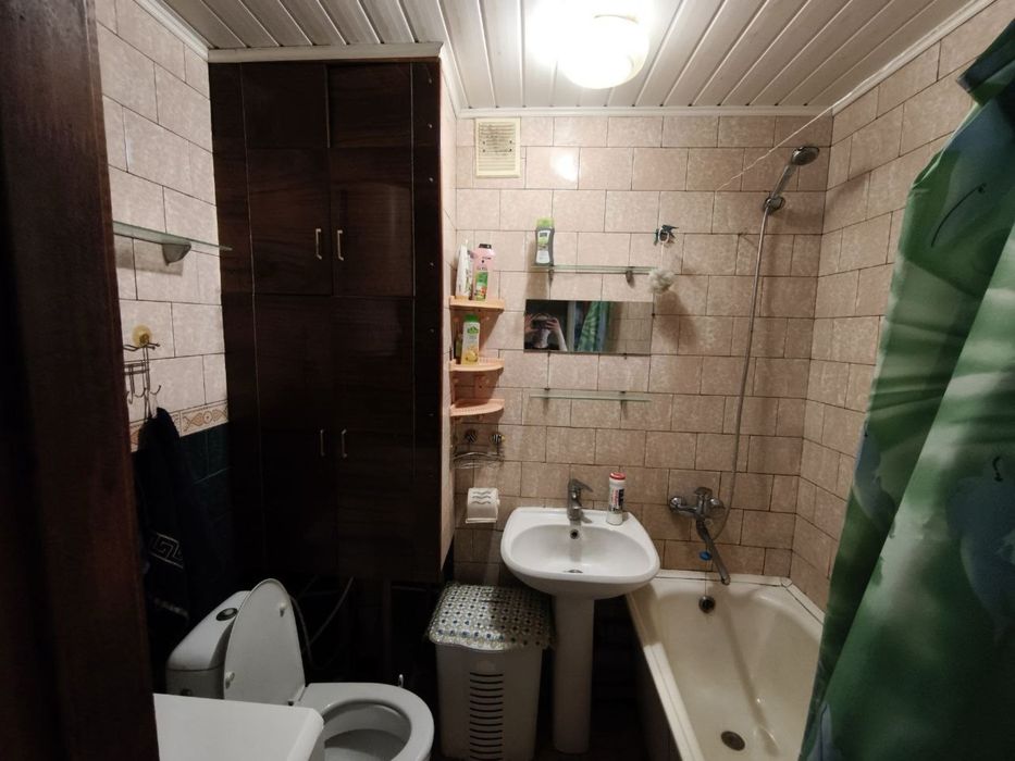 Срочно ! Продам 2х.ком.квартиру  на Салтовке  11/12 газ ( Пески , ТРЦ Дафи ) Сертификат