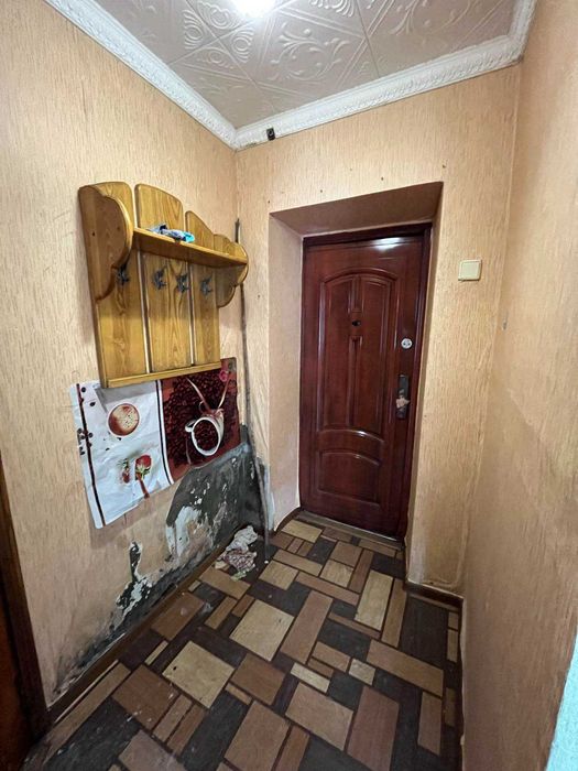 43878 Терміновий продаж 1к в  центр Летичів