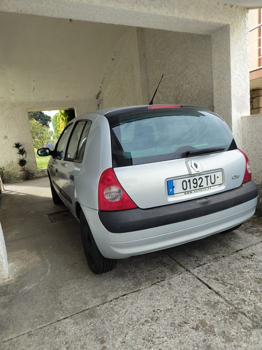 Renault Clio 1.2 Gasolina de 2002 foto 3