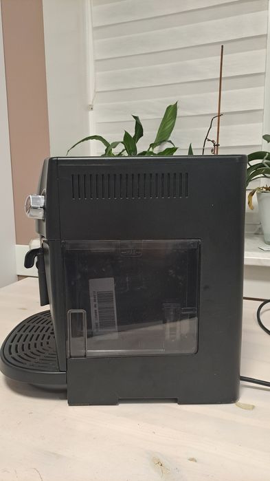 Кавомашина(кавоварка)Delonghi Magnifica