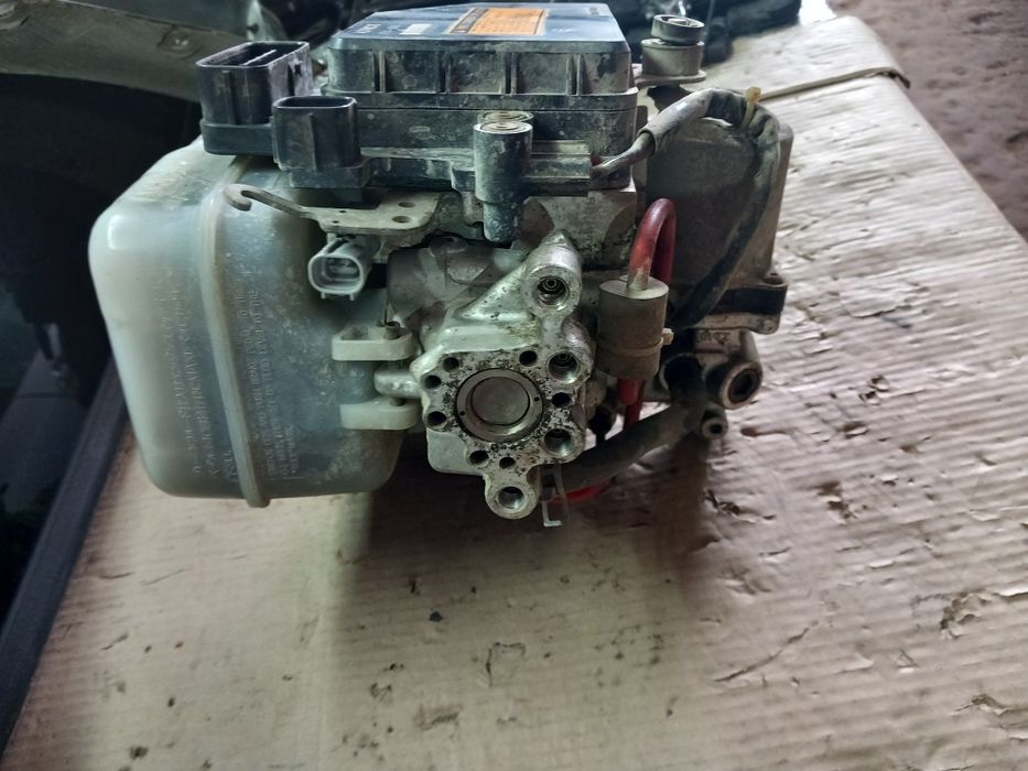 Блок ABS Toyota Land 100, Prado 120, lexus lx470  I Gx470