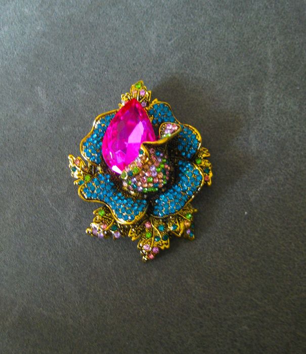 Alfinete / Broche / Pregadeira Rosa Vermelha NOVO