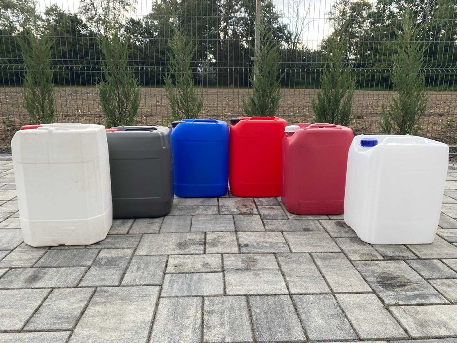 Kanister, bańka 20 l. x 4 sztuki + lejek x 1 sztuka GRATIS