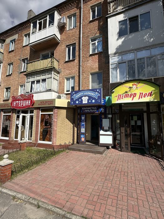 Продаж комерційного приміщення 55 метрів, з ремонтом ,  червона лінія, Свободи 28/42