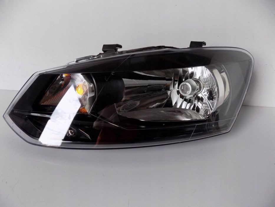 VW Polo Lampa przednia H7 Lewa - 5177