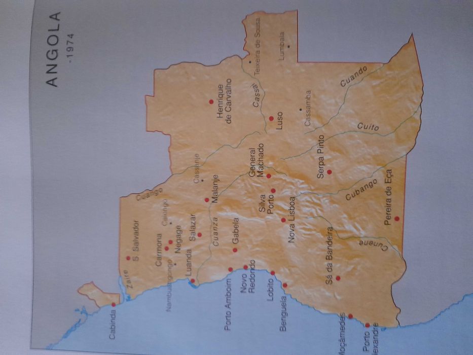 Livro " Guerra de África - Angola  " Novo