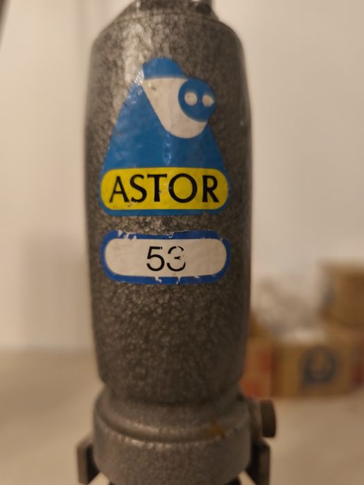 Astor 53 maszyna do produkcji guzików powlekania + wycinarka łatek