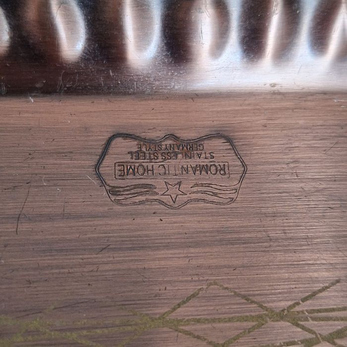 Dwie tace metalowe