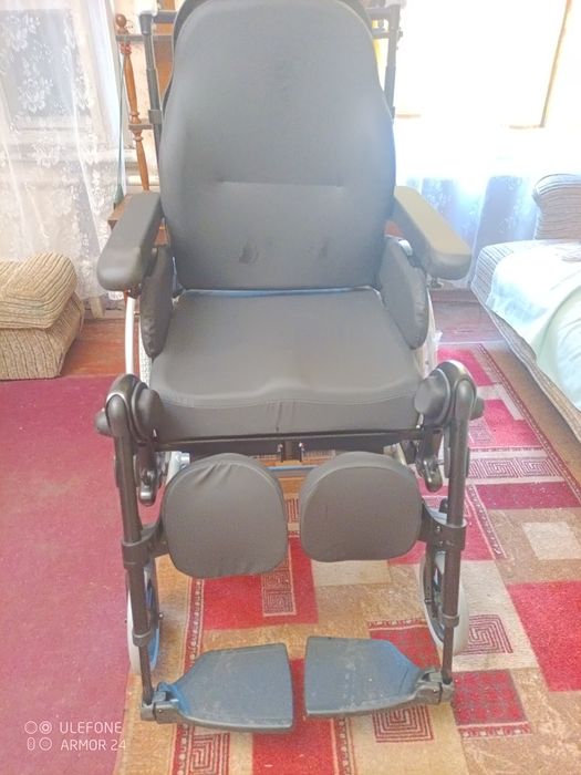 Многофункциональная коляска Rea Azalea Base