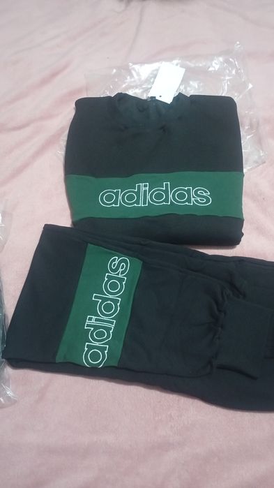 Fatos de treino novos