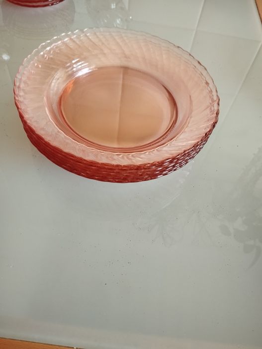 43 peças Novas- Pratos e copos arcoroc rosaline