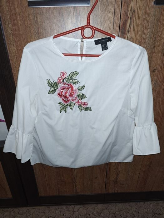 Продам блузку з вишивкою