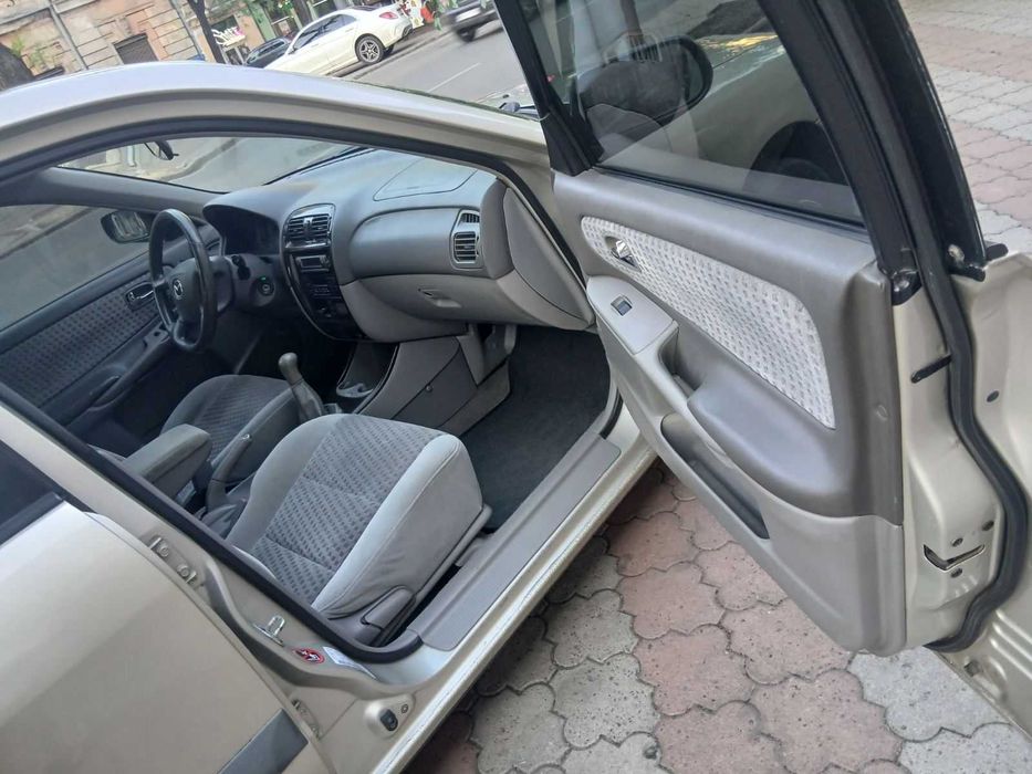 Мазда 626 2001 год