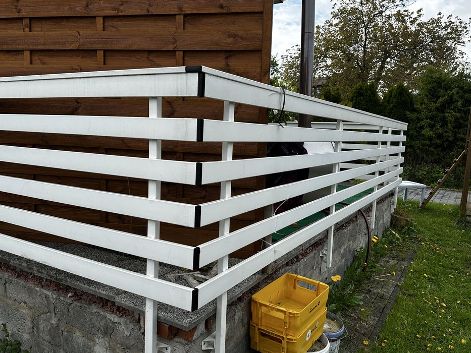 Barierka ocynkowana solidna 10,5 mb. Plus furtka