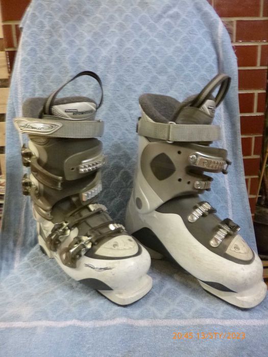 Buty narciarskie damskie ATOMIC rozmiar 24,5 - 25