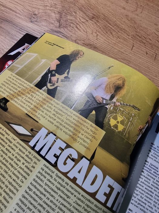 Metal Hammer 12/2010 - Motorhead, Plakaty: Katatonia i Saxon