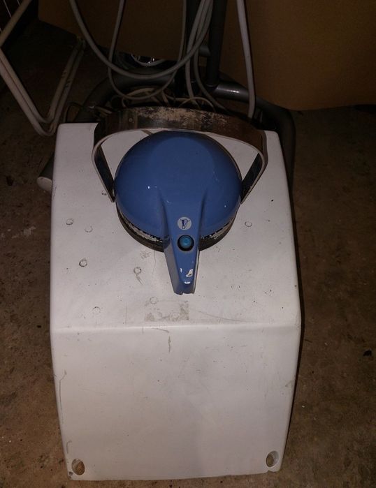 Стоматологічний столик