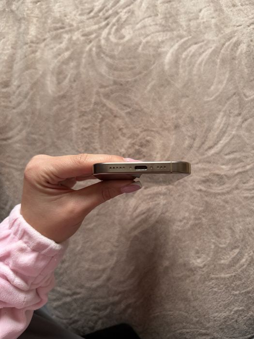 Iphone 16 pro desert titanium 256