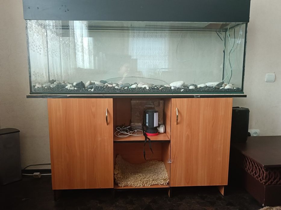 Продам Акваріум великий 300л