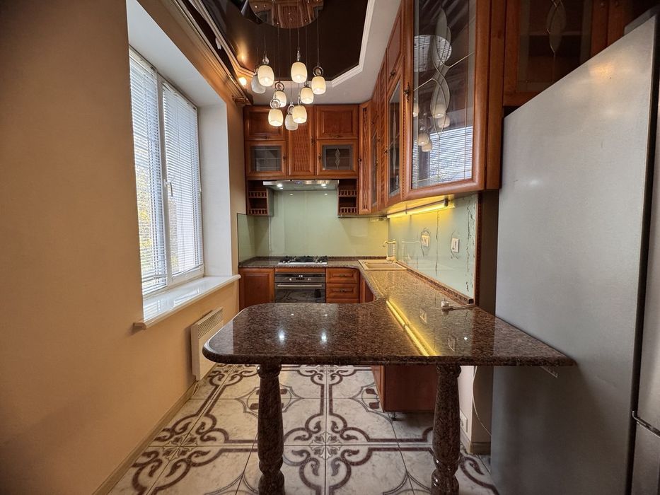 Продам сталінку з індивідуальним опаленням