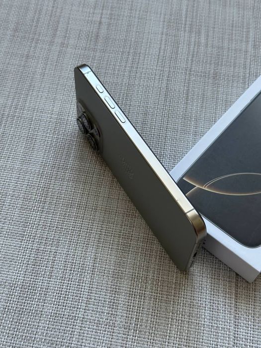 Продам IPhone 16 PRO MAX 256 Neverlock