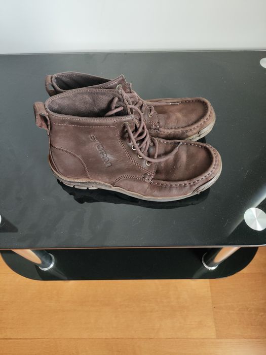 Botas de cano, sola de borracha