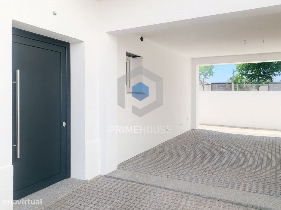 Moradia T3 Quinta do Conde ,em fase acabamentos