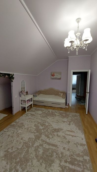 Продаж 2х поверховий будинок  по вул.козача