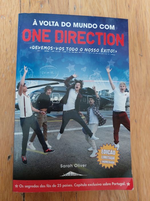 Livro "À volta do mundo com One Direction"