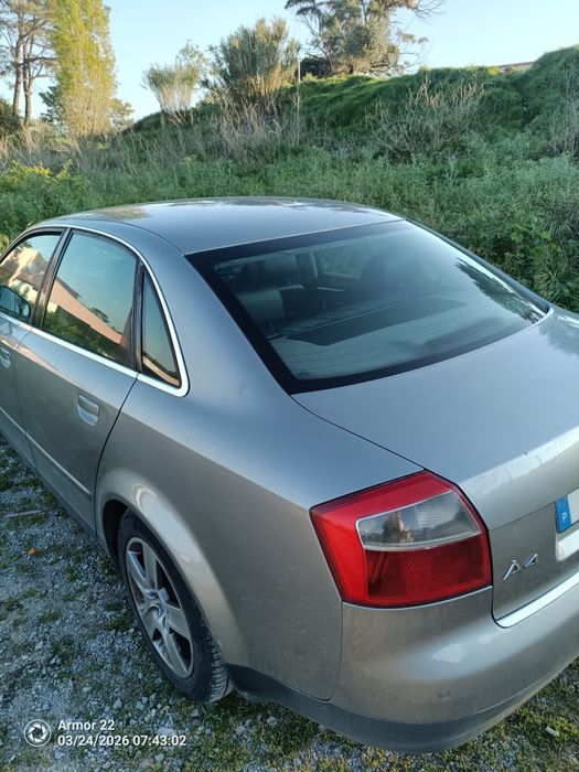 Audi A4 130cv impecável