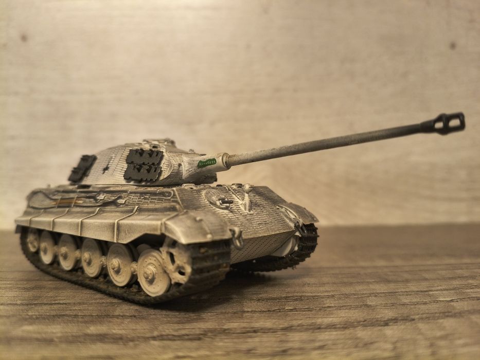 Modelismo militar  Blindado King Tiger camuflado de Inverno