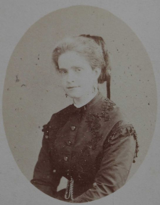 Rainha D. Maria Pia, 1867,  CDV Henry Le Lieure