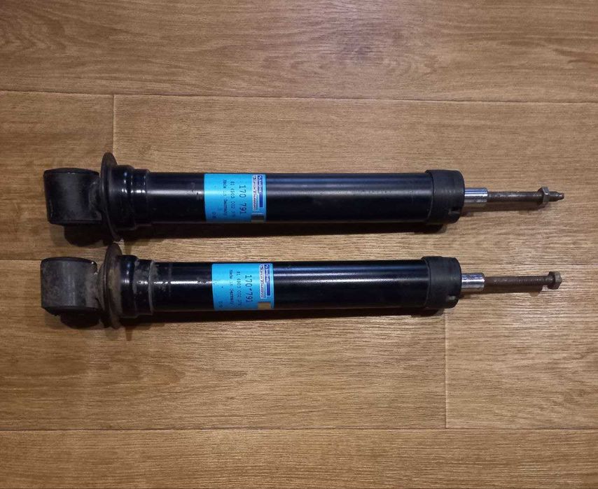 Задние стойки гольф 3