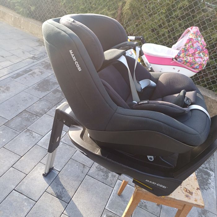 Fotelik Maxi Cosi Pearl Pro 2 z bazą Family Fix 3