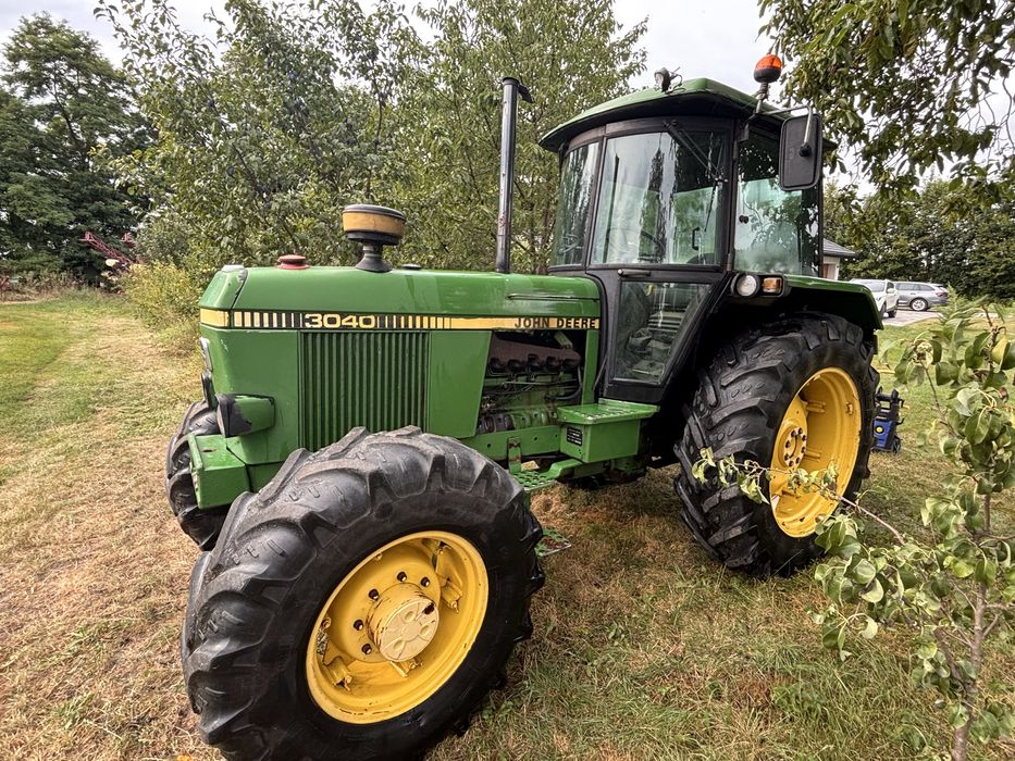 John deere 3040