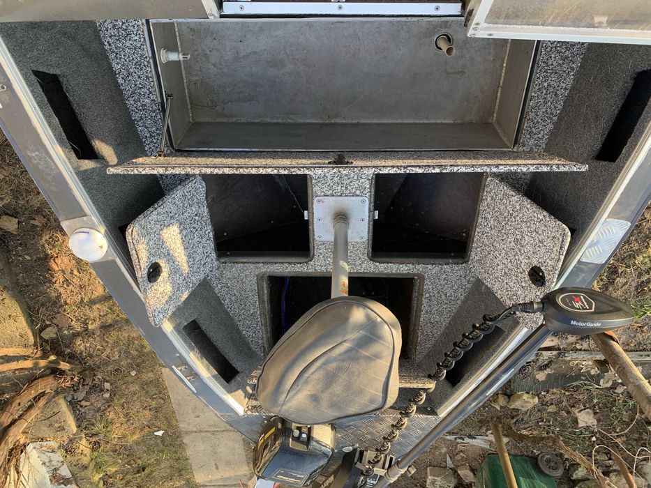 Катер FINVAL 470  з двигуном SUZUKI DF 70