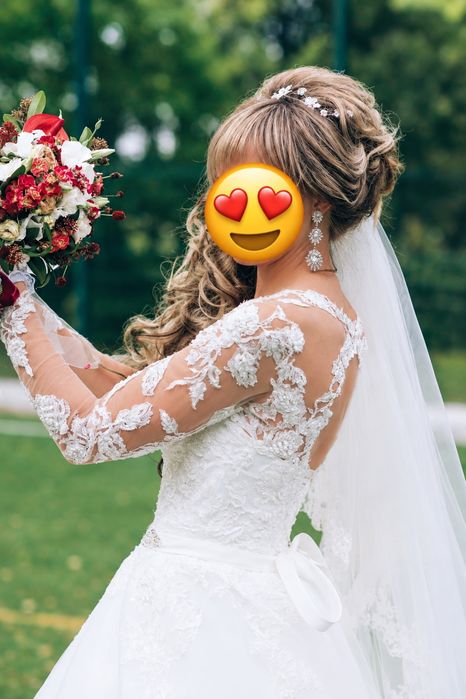 Продам весільну сукню