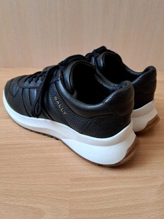 Кросівки Bally шкіра 42розмір, стан ідеальний, орігінальні