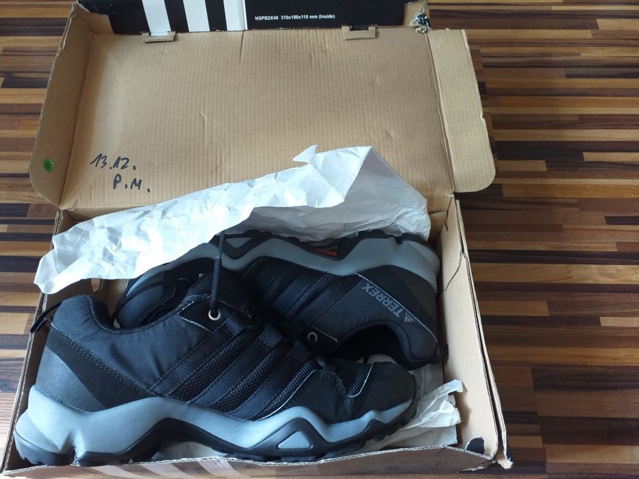 Adidas Terrex 38,5----Oryginał buty młodzieżowe---Czarne,wygodne---Łódż