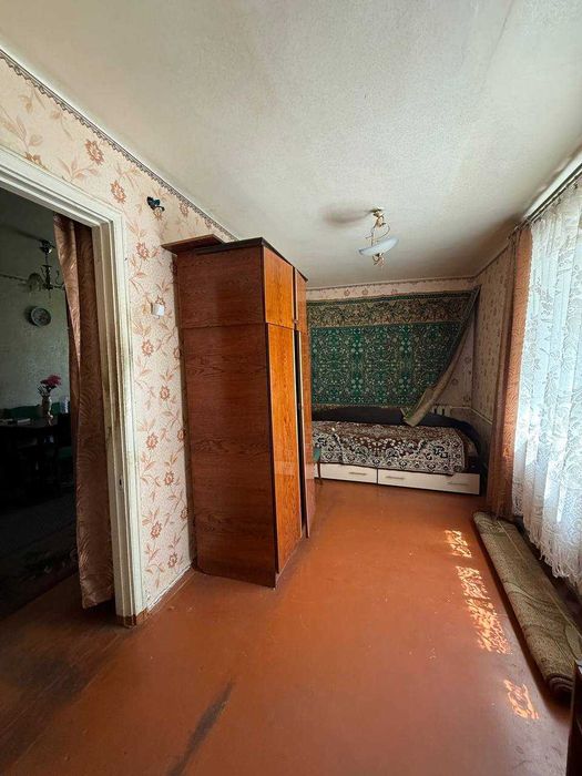 Продаж 2 кім  квартири в центрі по вул Вячеслава Чорновола
