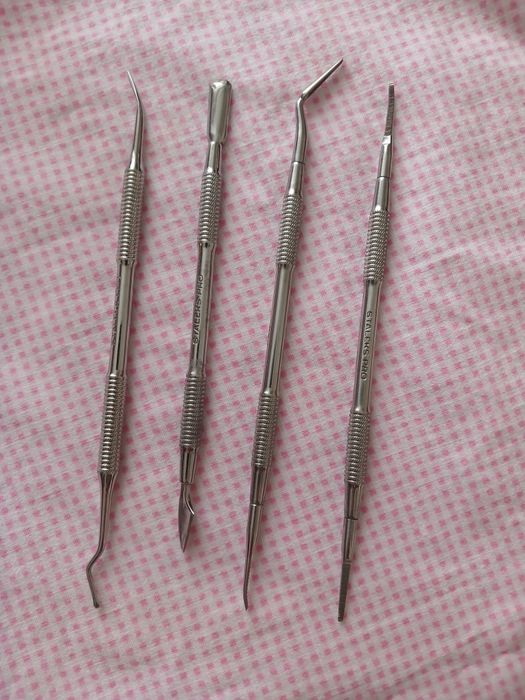 Інструменти для манікюр та педикюру