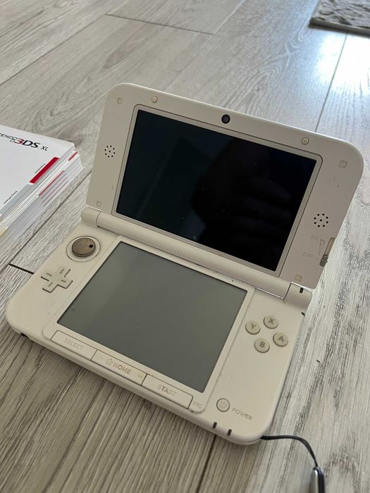 Konsola Nintendo 3DS XL - Animal Crossing New Leaf - Edycja specjalna