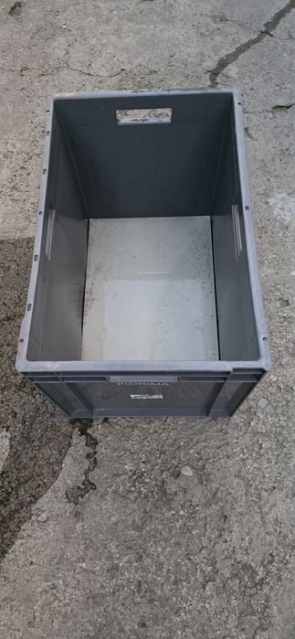 Cestos para varios trabalhos e barris de 50 ou 30 litros  de metal